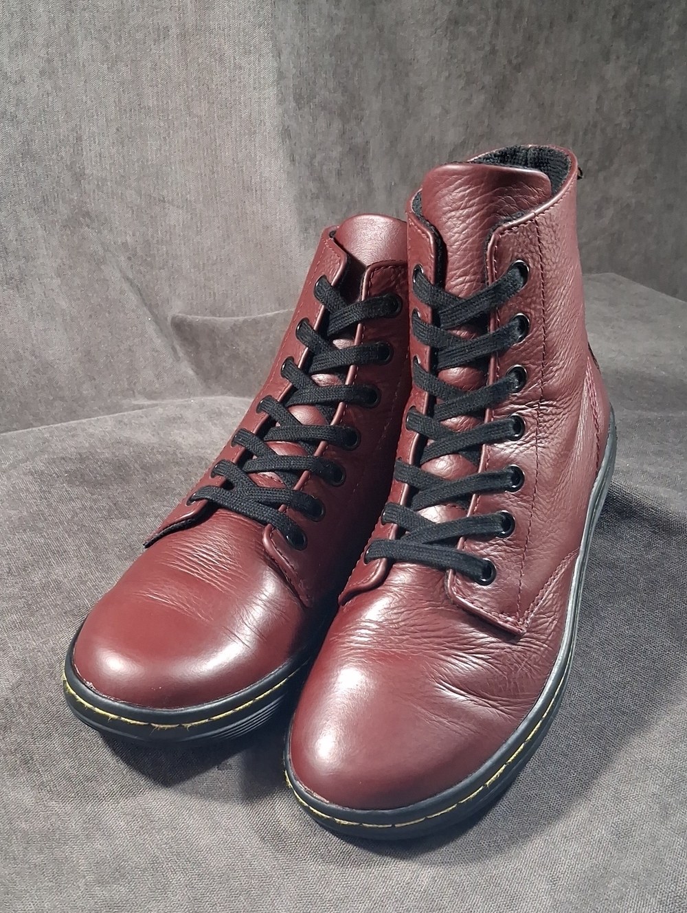 Dr. Martens Leyton Burgundy Textured Leather Lace Up Casual Boots VG US 7 *OOS